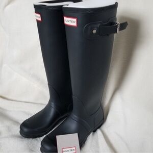 Hunter boots with sock inserts size 8